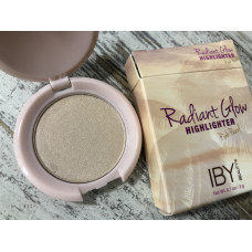 Розово-жемчужний хайлайтер для обличчя IBY BEAUTY Radiant Glow Highlighter оригінал