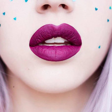 Красива матова помада для губ Lime Crime колір Beet It оригінал