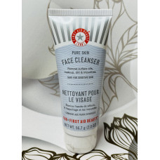 Очищення чутливої шкіри обличчя First Aid Face Beauty Cleanser оригінал