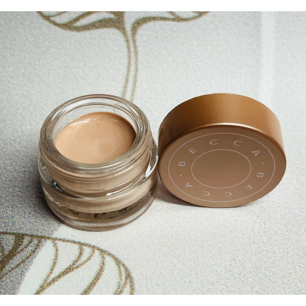 Освітлювальний коректор під очі Becca Under Eye Brightening Corrector оригінал