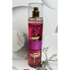 Парфумований спрей для тіла Bath and Body Works Пелюстковий торт оригінал