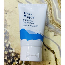 Очищення з кедром і м'ятою для шкіри обличчя URSA MAJOR Fantastic Face Wash оригінал