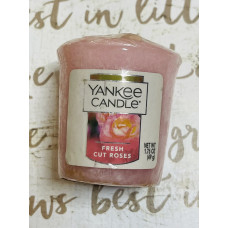 Свічка "Свіжозрізані рози" Yankee Candle оригінал