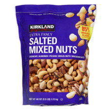 Користь змішані горіхи з сіллю Kirkland, 2,5 фунта.